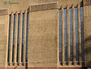The impressively detailed brickwork...